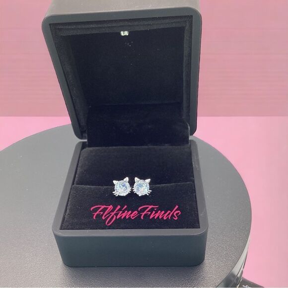 💎🐈Sterling Silver CZ Diamond Stud Cat Earrings🐈💎 - Picture 7 of 17